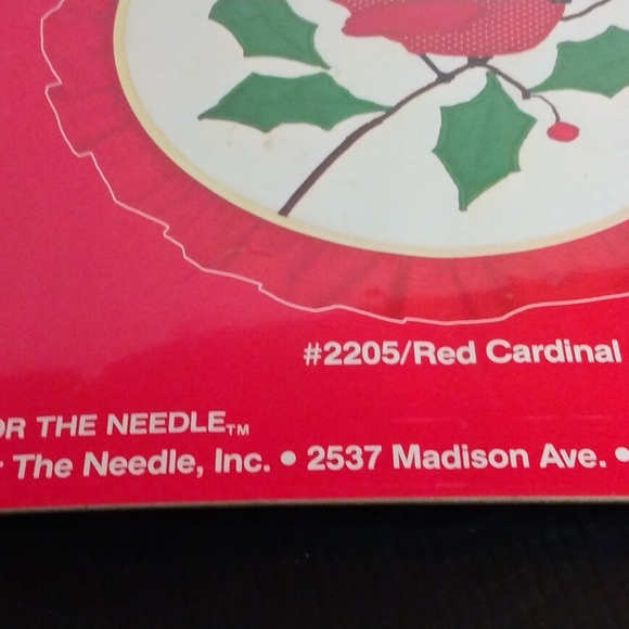 NWOT Calic-Os sealed Christmas Red Cardinal Applique embroidery kit. One Size - Picture 7 of 7
